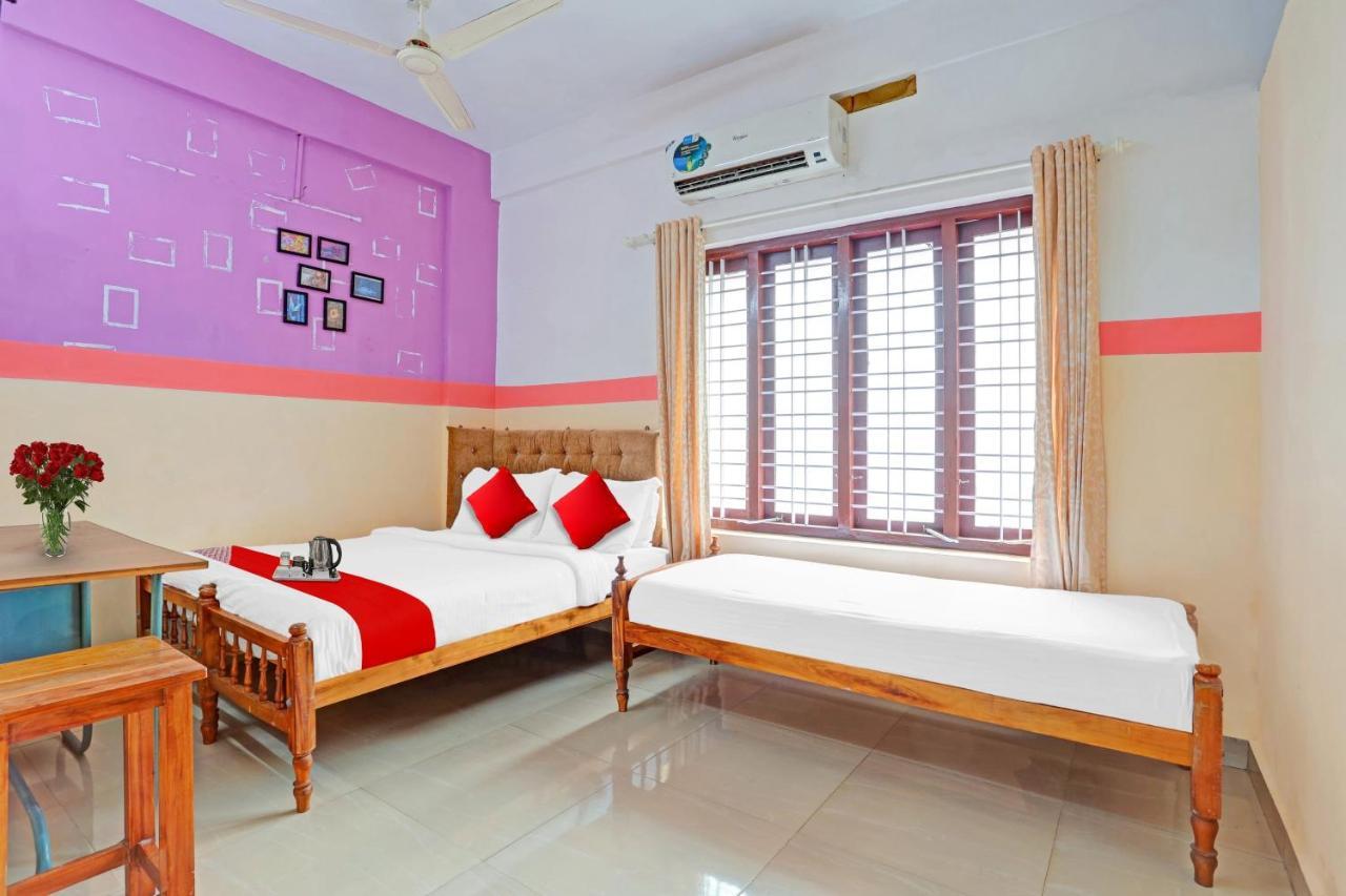 Spot On The New View Regency Hotel Thiruvananthapuram Kültér fotó